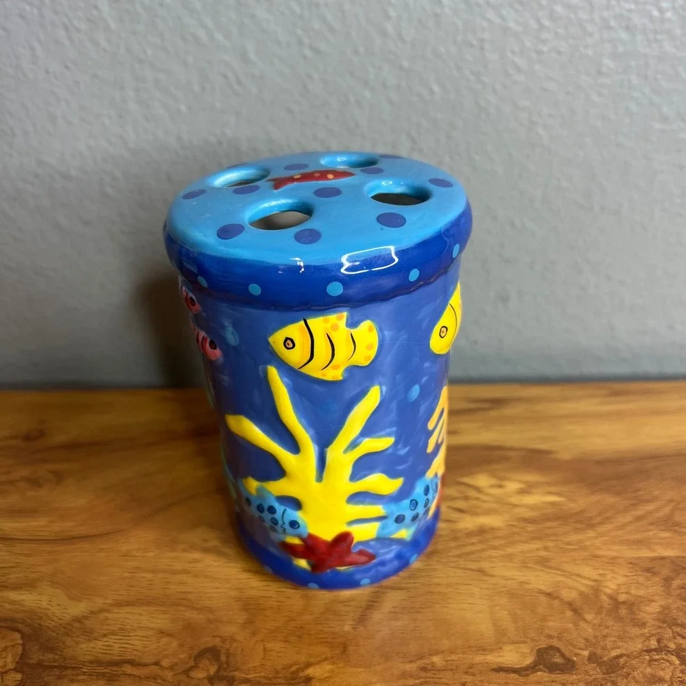 Cathie Maney Southern Seas Ceramic Toothbrush Holder Blue Fish Tropical Vintage‎